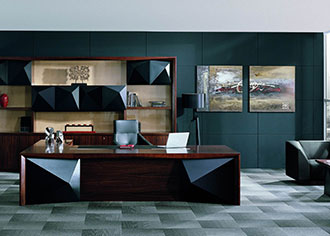 鋒芒再露係列（liè）