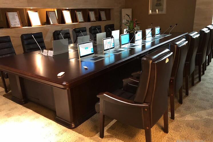 傳統（tǒng）智能會議桌