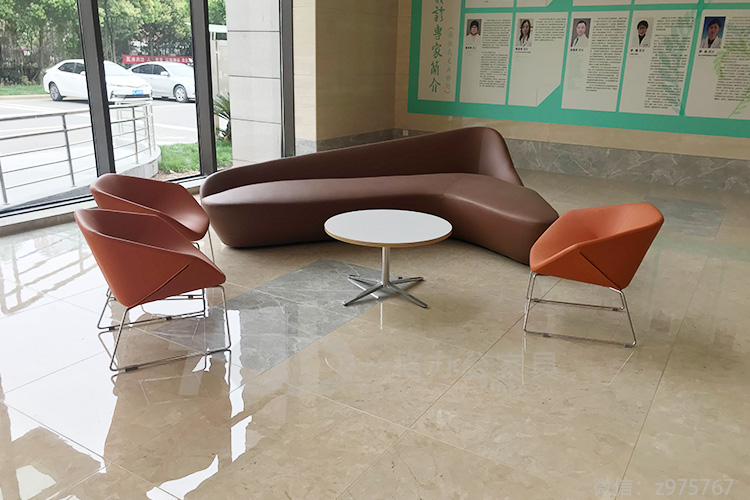 休(xiū)閑洽談桌椅異性沙發.jpg 休閑洽談桌椅異性沙發.jpg