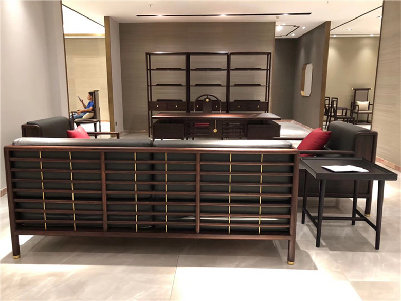 實木辦公桌(zhuō)椅 實(shí)木辦公桌椅