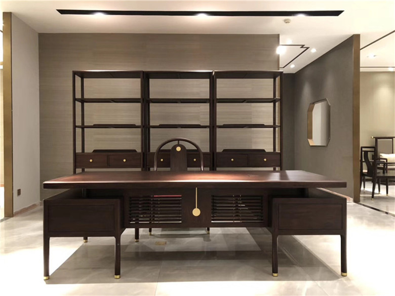 實（shí）木辦公（gōng）家具