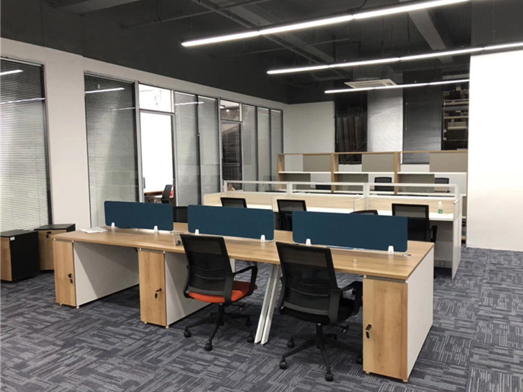 辦（bàn）公配套桌椅