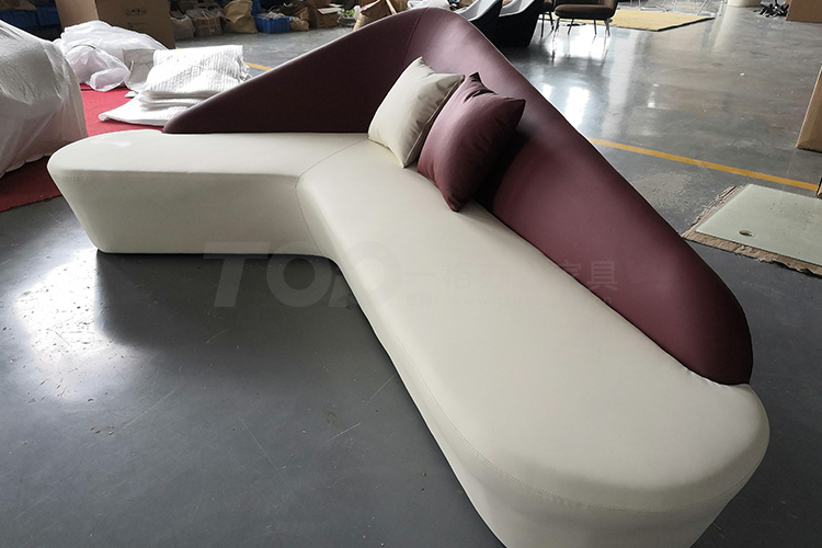 可根據你的需求定製材質顏色異（yì）形沙發.jpg