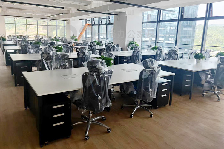 職(zhí)員辦(bàn)公桌椅.jpg 職員辦公桌椅.jpg